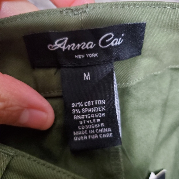 Anna Cai Olive Button Front Pants Size M.Waist approx: 14.5 inches Inseam app - Picture 5 of 9